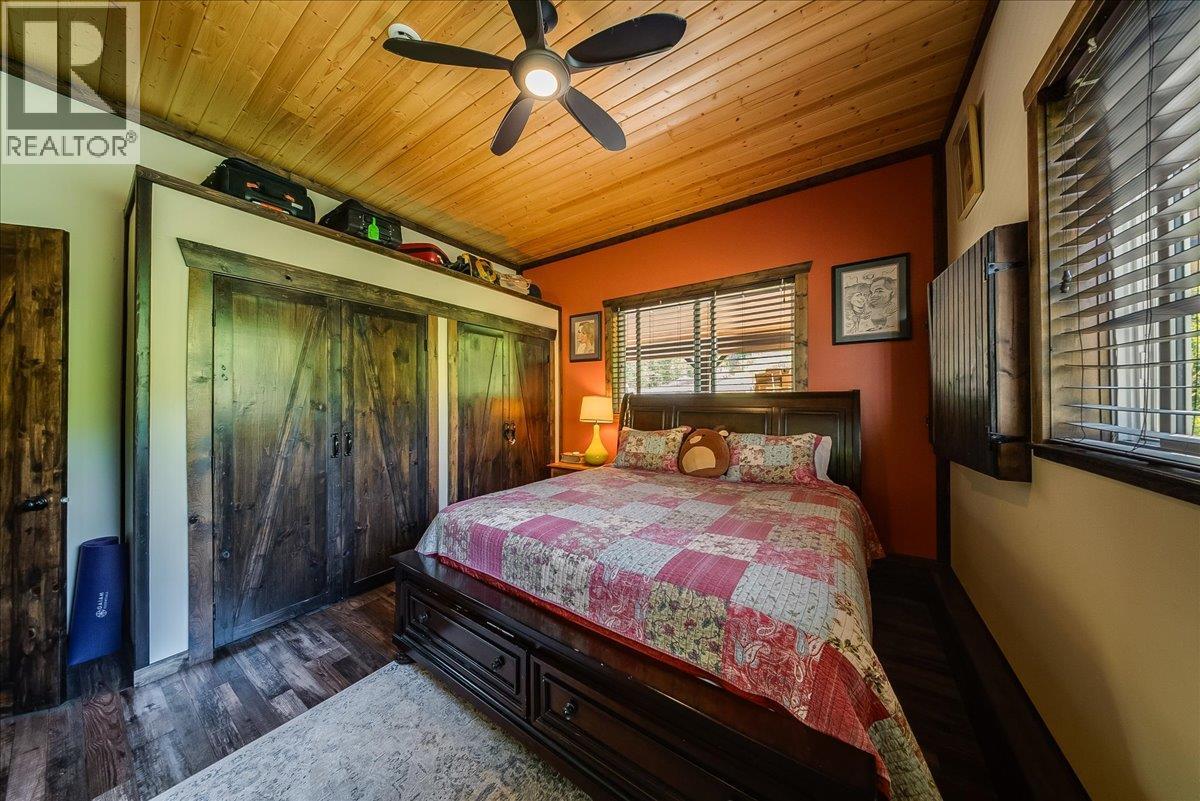 4095 Feeney's Road E, Rossland, British Columbia  V0G 1L0 - Photo 16 - 10396977