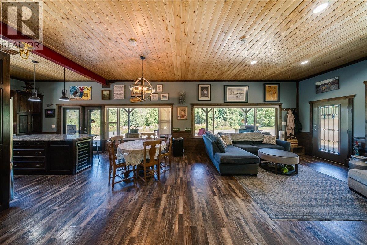 4095 Feeney's Road E, Rossland, British Columbia  V0G 1L0 - Photo 14 - 10396977