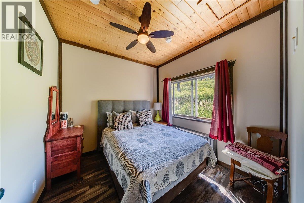 4095 Feeney's Road E, Rossland, British Columbia  V0G 1L0 - Photo 22 - 10396977