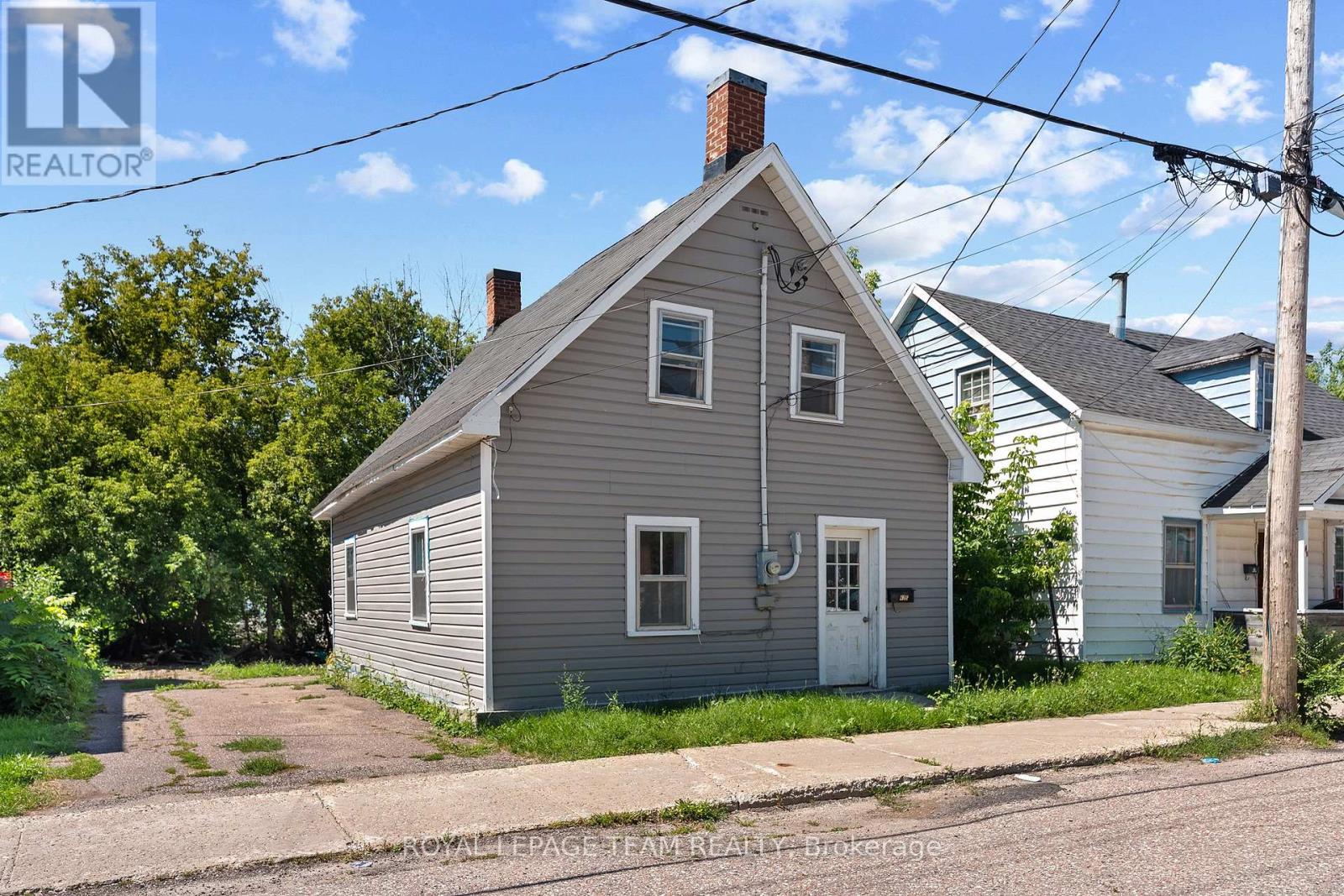 42 BONNECHERE STREET S, Renfrew, Ontario