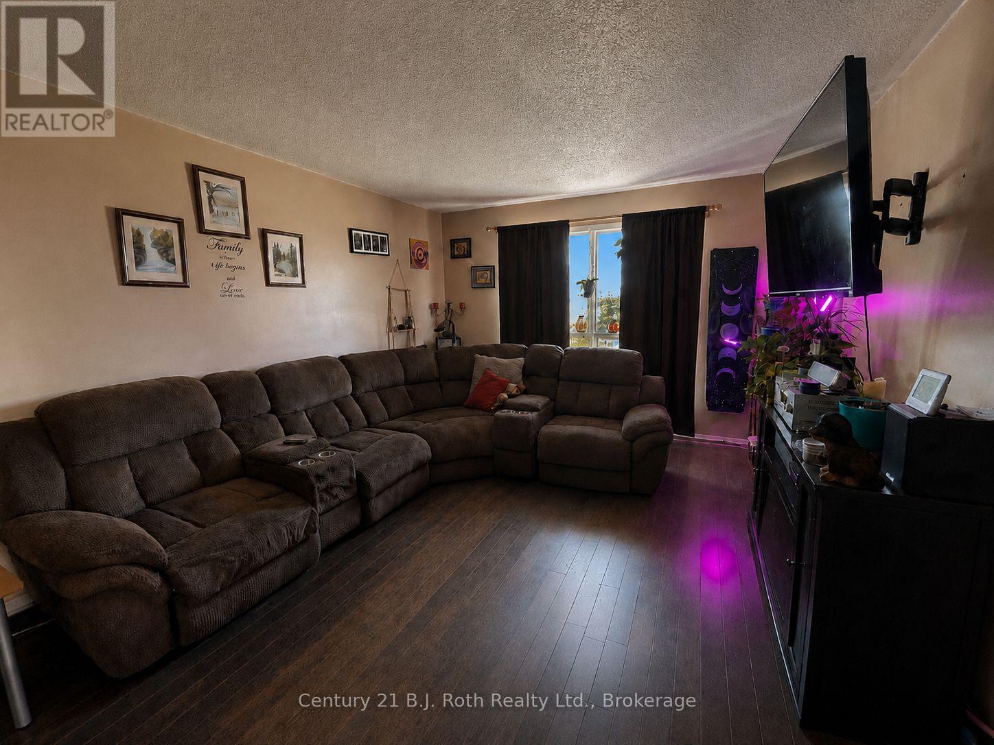 59 Therrien Court, Penetanguishene, Ontario  L9M 1P6 - Photo 3 - S13647856