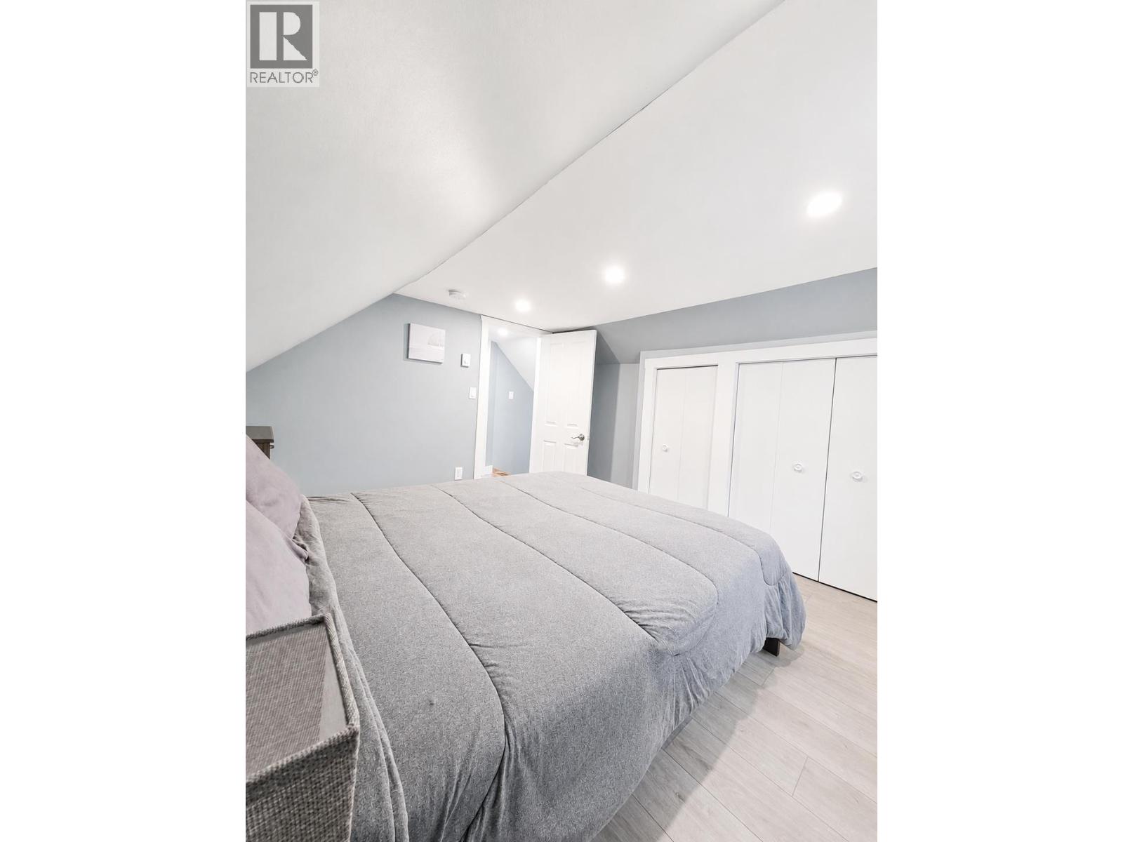 2342 Washington Street, Rossland, British Columbia  V0G 1Y0 - Photo 16 - 10397104