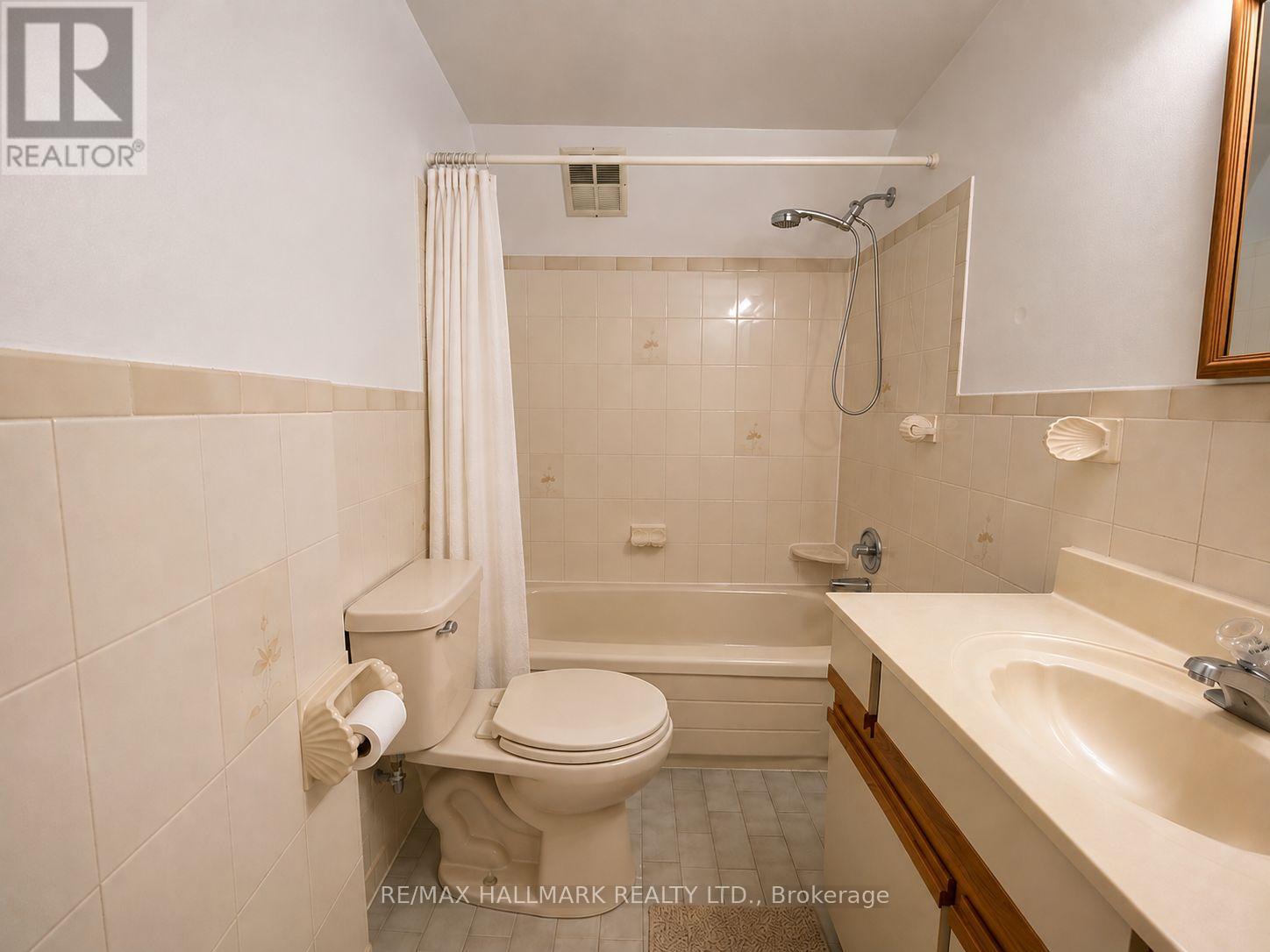 Apt 3 - 338 Vaughan Road, Toronto, Ontario M6C 2N6 - Photo 12 - C13647888