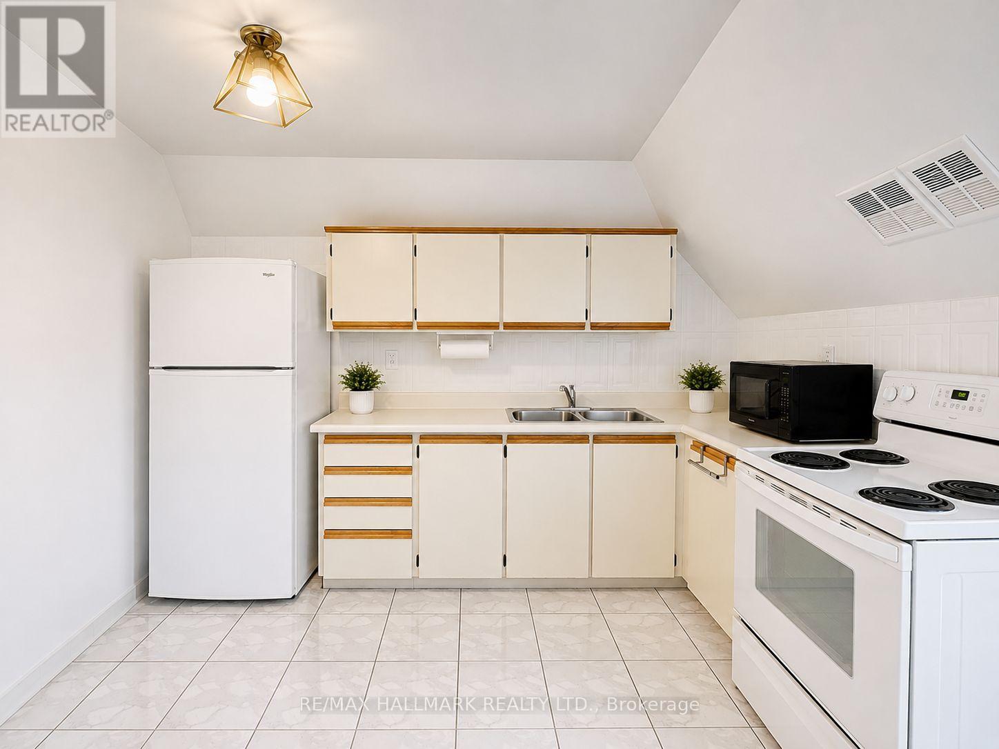 Apt 3 - 338 Vaughan Road, Toronto, Ontario M6C 2N6 - Photo 5 - C13647888