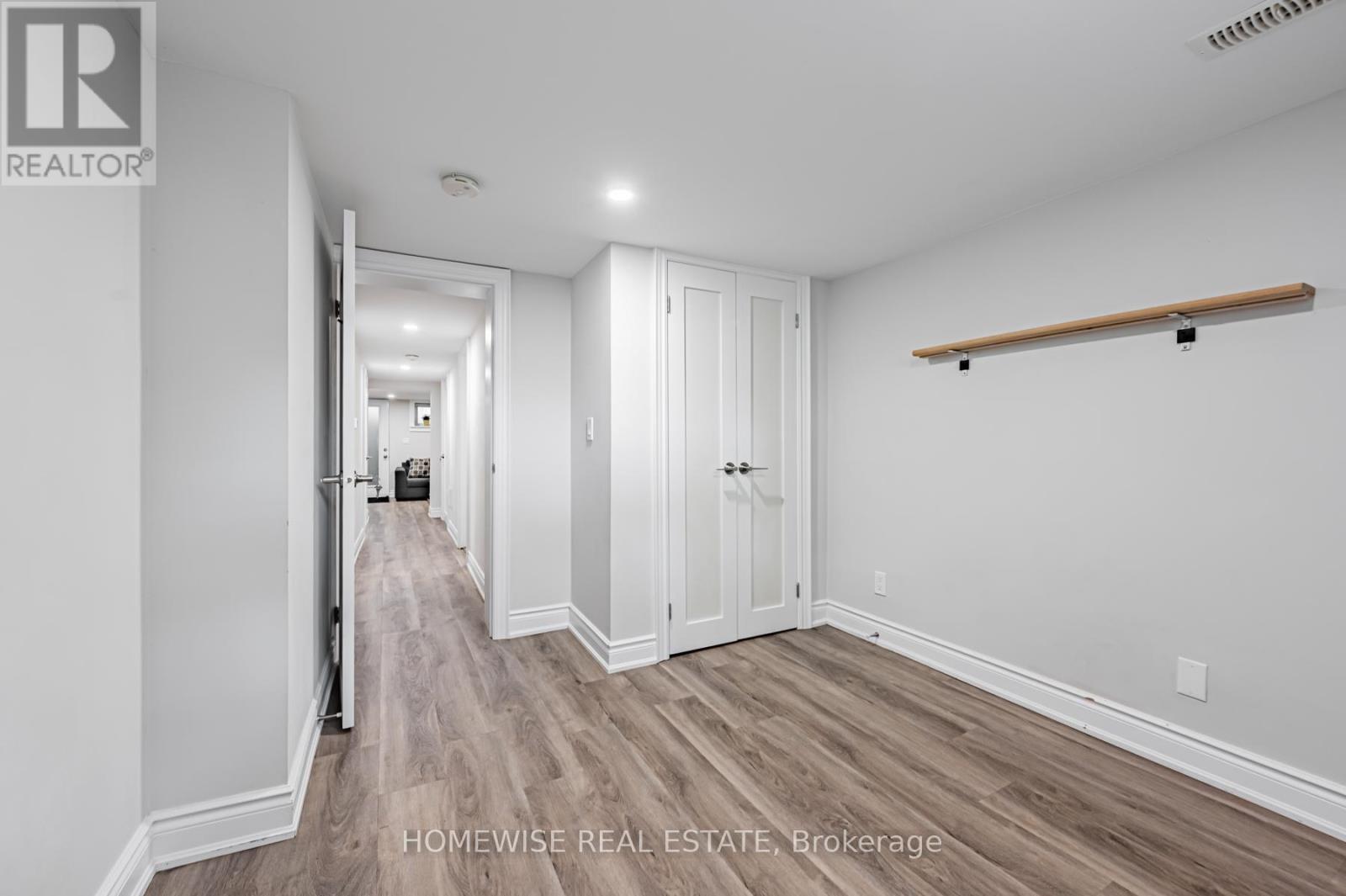 Lower - 68 Fairleigh Crescent, Toronto, Ontario M6C 3R9 - Photo 10 - C13647902