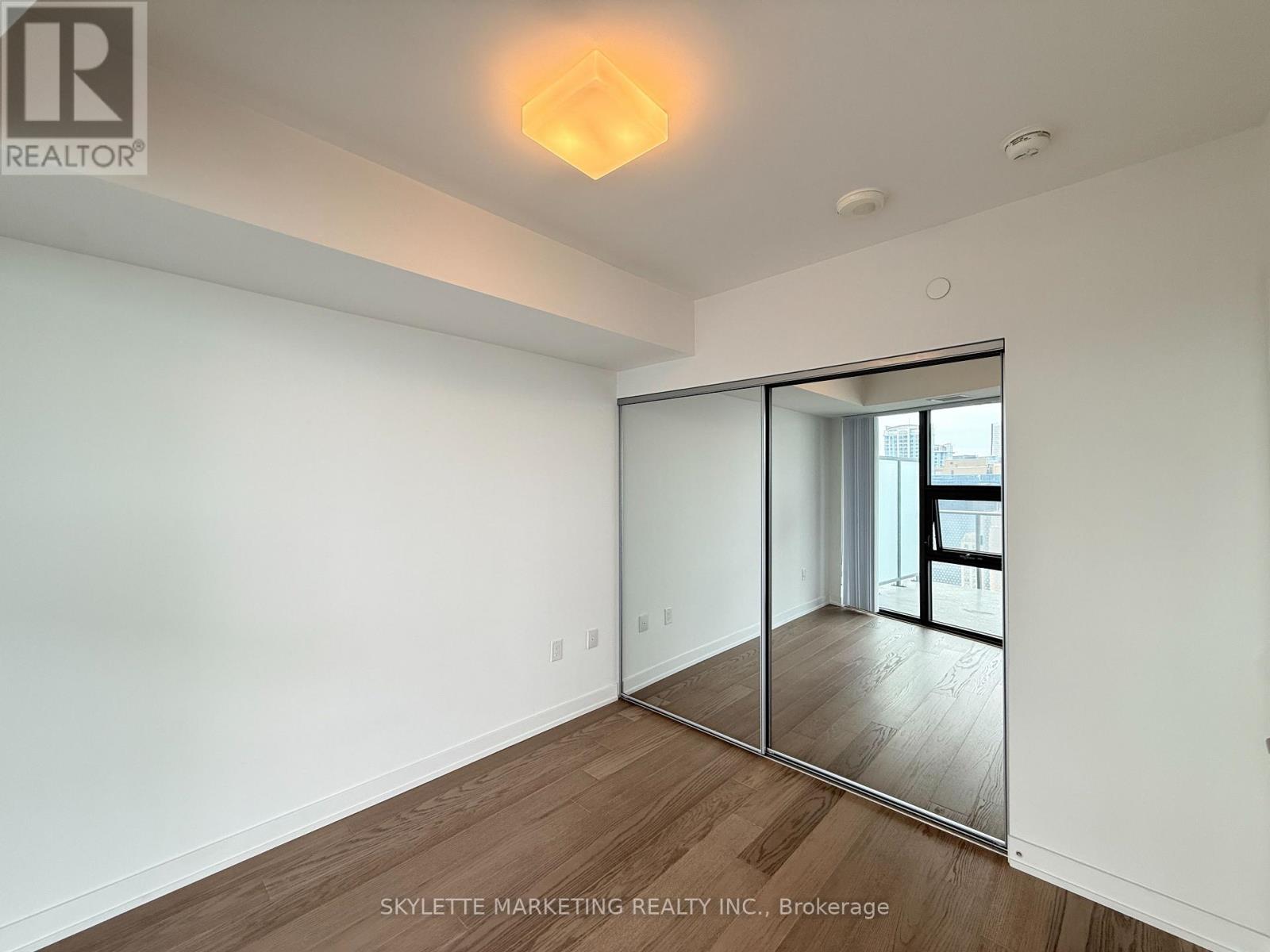 3204 - 11 Wellesley Street W, Toronto, Ontario  M4Y 0G4 - Photo 22 - C13647946
