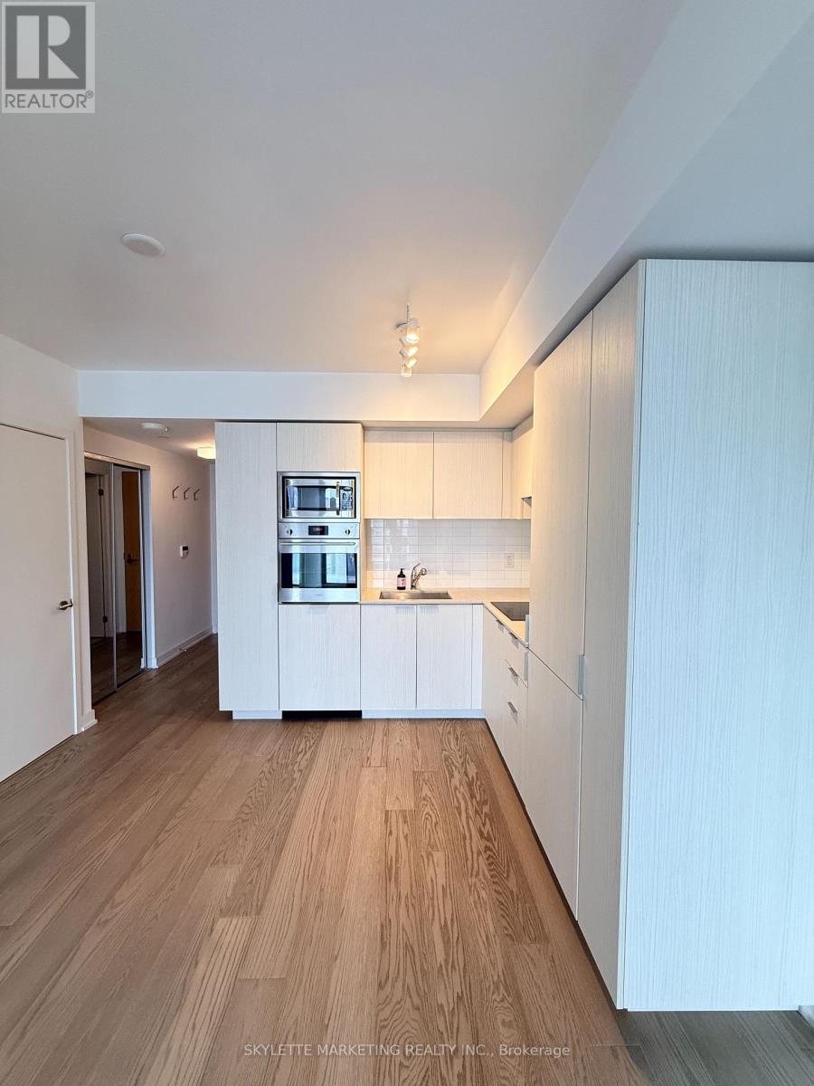 3204 - 11 Wellesley Street W, Toronto, Ontario  M4Y 0G4 - Photo 28 - C13647946