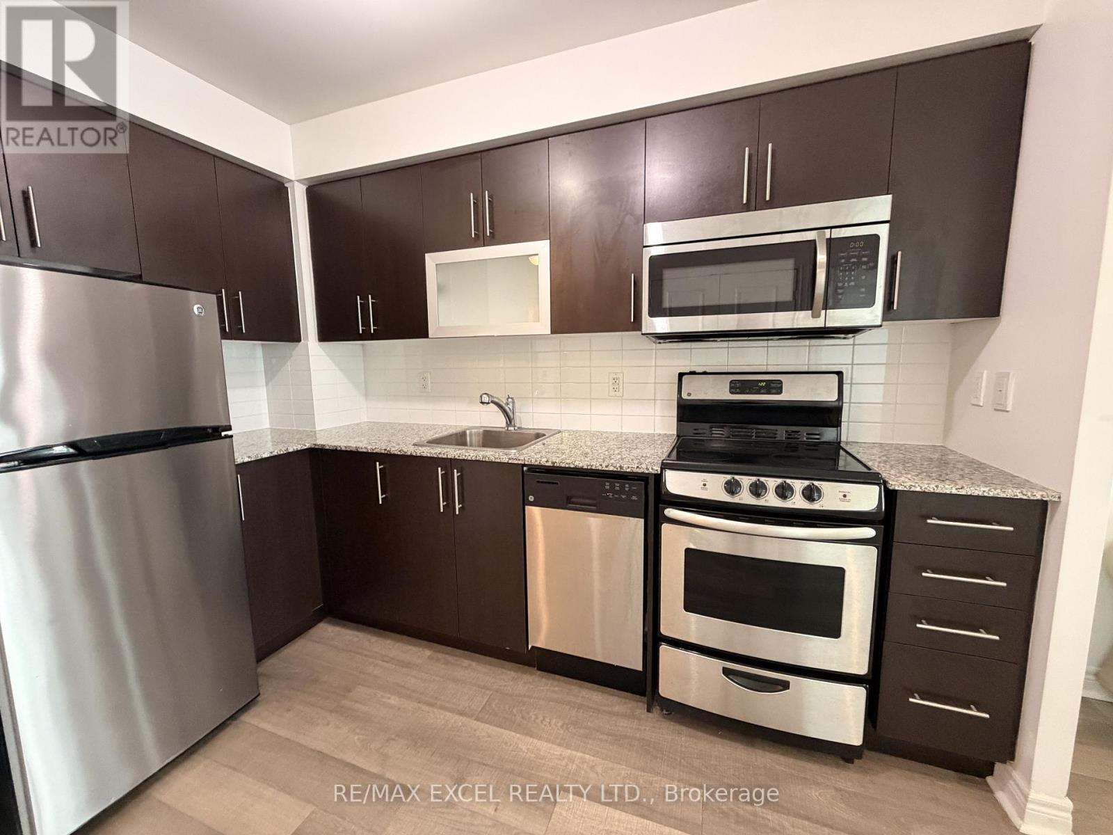 2106 - 50 Town Centre Court, Toronto, Ontario  M1P 0A9 - Photo 2 - E13647852