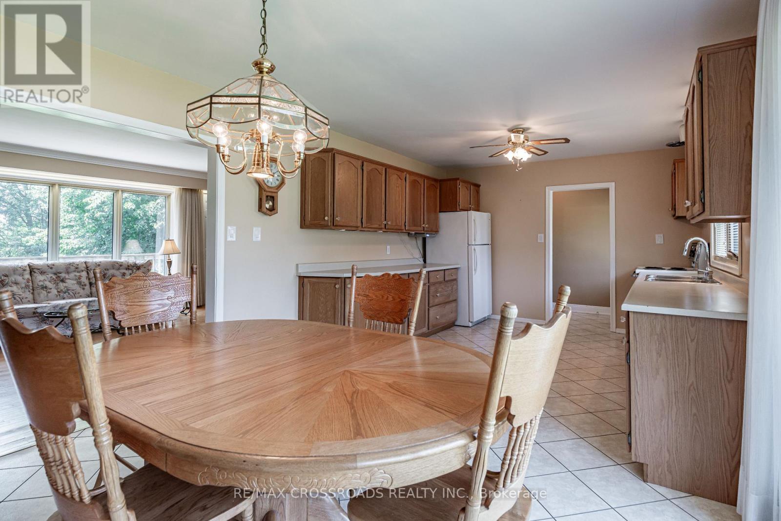 166 Elizabeth Crescent N, Whitby (Blue Grass Meadows), Ontario  L1N 3R7 - Photo 15 - E13647854
