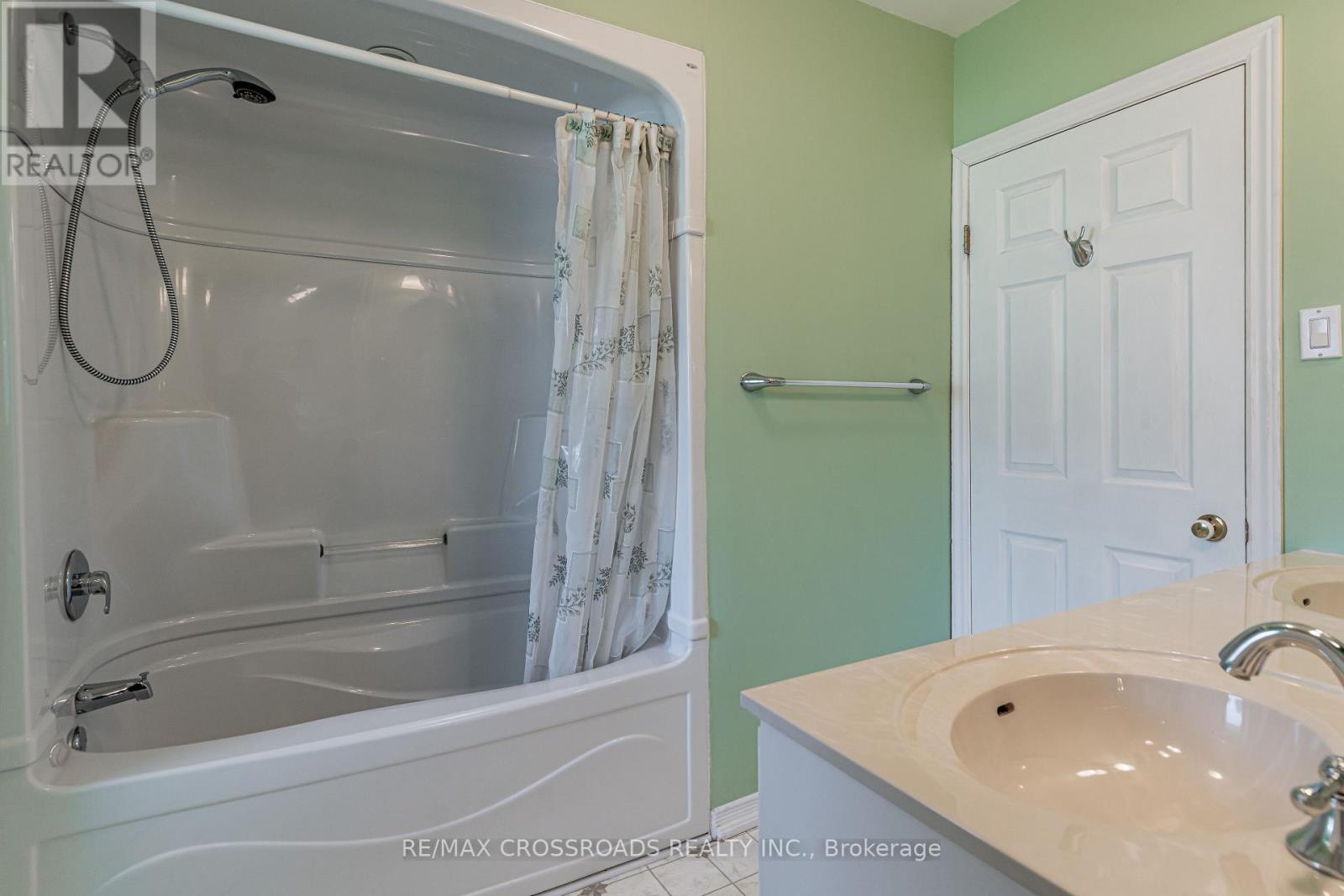166 Elizabeth Crescent N, Whitby (Blue Grass Meadows), Ontario  L1N 3R7 - Photo 31 - E13647854