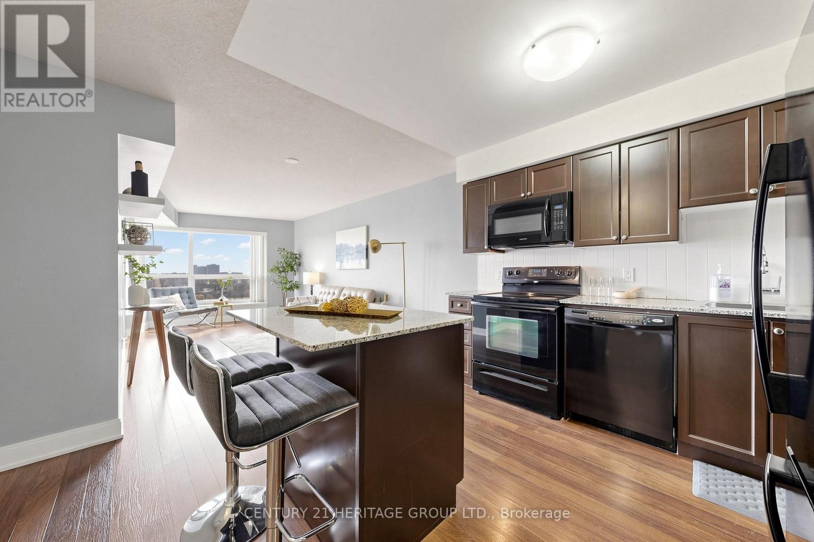 1216 - 135 Village Green Square, Toronto (Agincourt South-Malvern West), Ontario  M1S 0G4 - Photo 12 - E13647906
