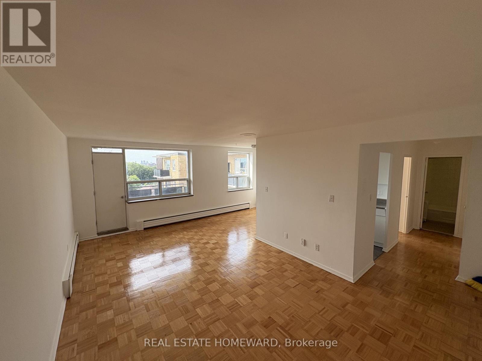 707 - 1765 Lawrence Avenue E, Toronto, Ontario  M1R 2X8 - Photo 2 - E13647908