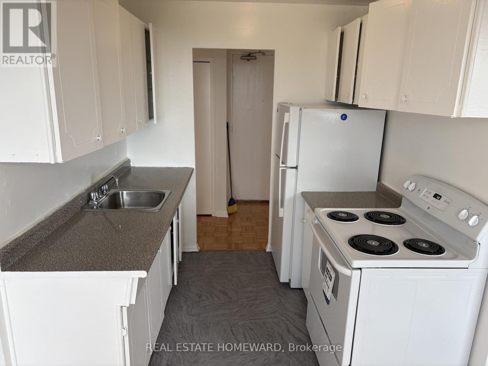 707 - 1765 Lawrence Avenue E, Toronto, Ontario  M1R 2X8 - Photo 4 - E13647908