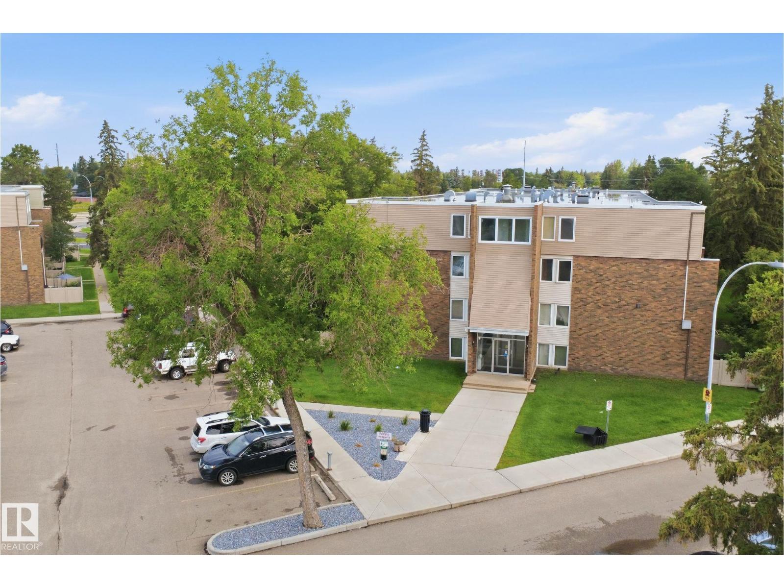 7825 159 street NW, edmonton, Alberta