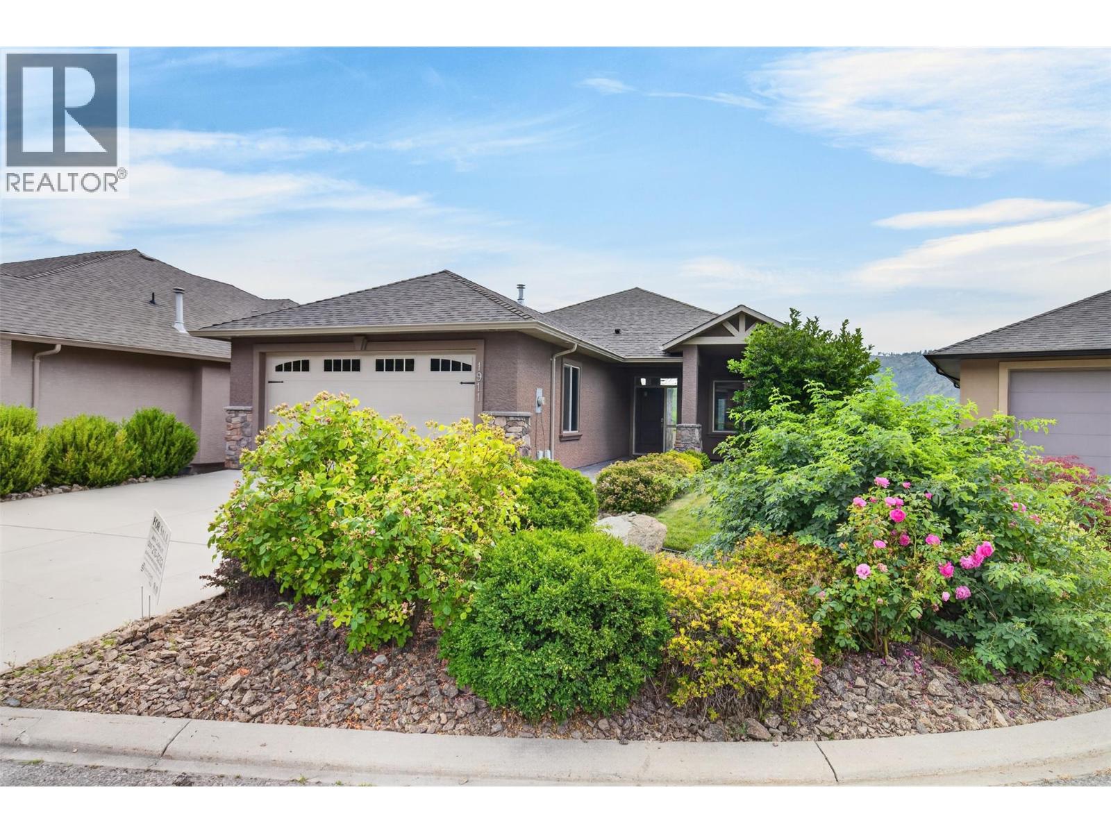 1911 Cornerstone Drive, West Kelowna, British Columbia  V4T 2Y3 - Photo 2 - 10395046