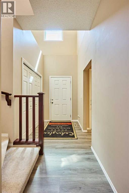 789 Panatella Boulevard NW, Calgary, Alberta  T3P 1E5 - Photo 4 - A2334023