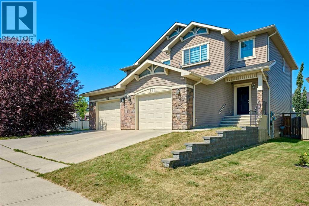 789 Panatella Boulevard NW, Calgary, Alberta  T3P 1E5 - Photo 2 - A2334023