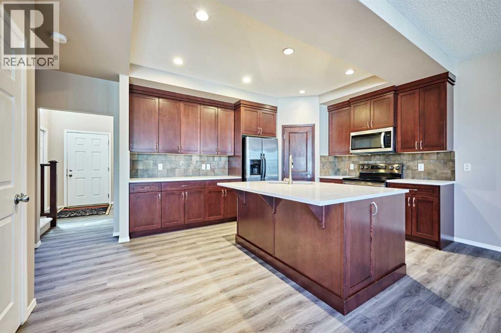 789 Panatella Boulevard NW, Calgary, Alberta  T3P 1E5 - Photo 9 - A2334023