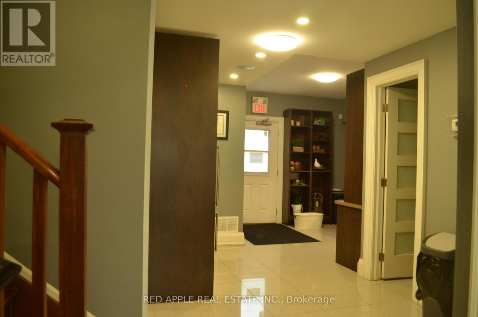 71 Main Street S, Newmarket (Central Newmarket), Ontario  L3Y 3Y5 - Photo 3 - N13647860