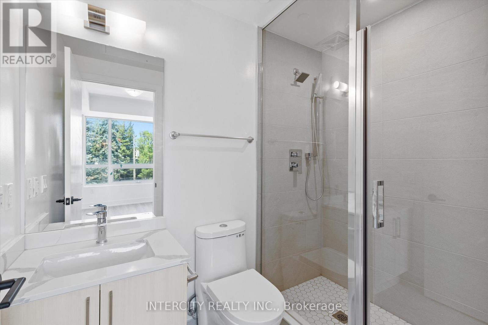 328 - 2075 King Road, King, Ontario  L7B 0R6 - Photo 11 - N13647880