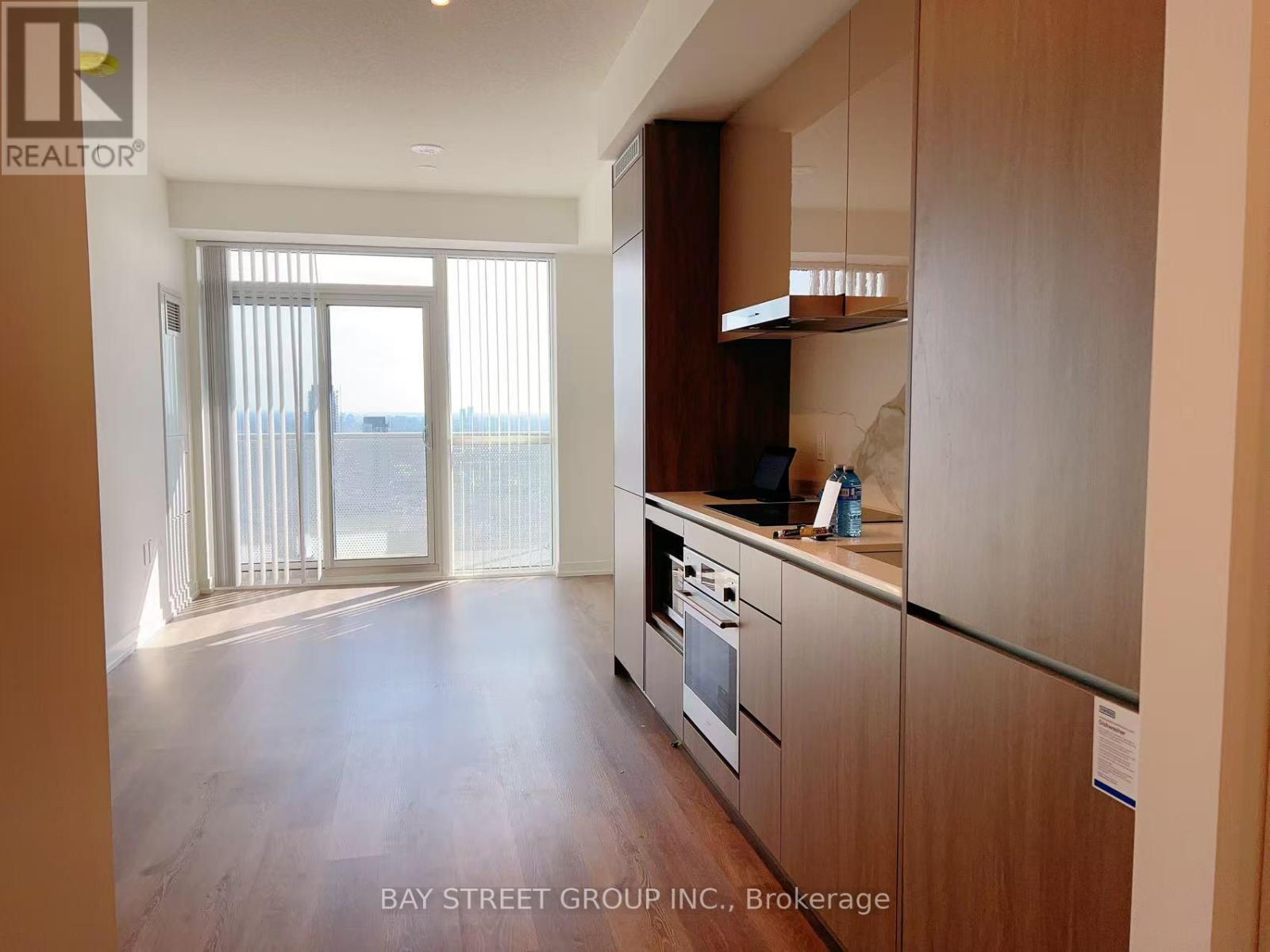 4208 - 28 Interchange Way, Vaughan, Ontario  L4K 0P8 - Photo 2 - N13647924