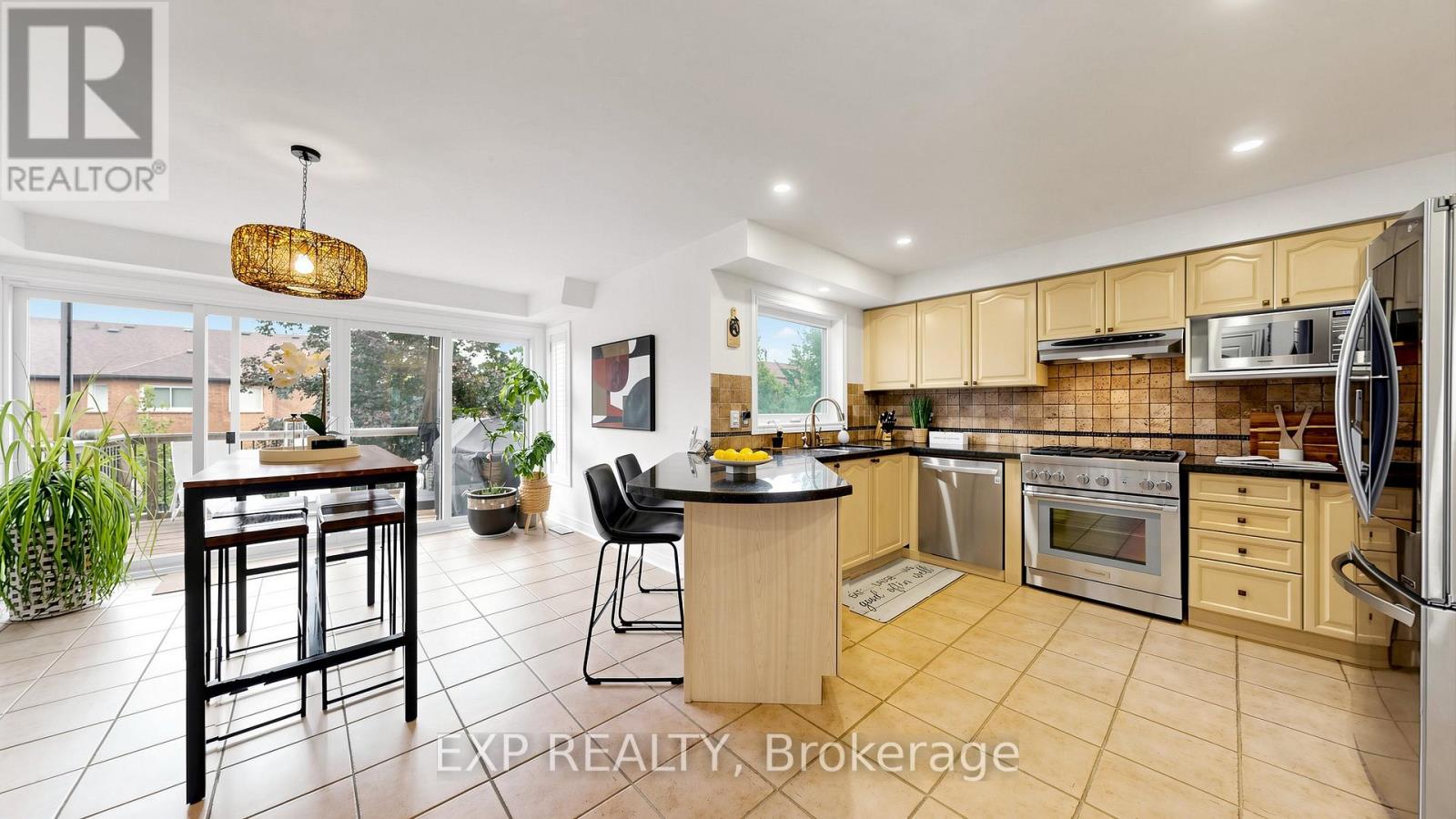 16 Curry Crescent, Halton Hills, Ontario  L7G 5L4 - Photo 11 - W13647866