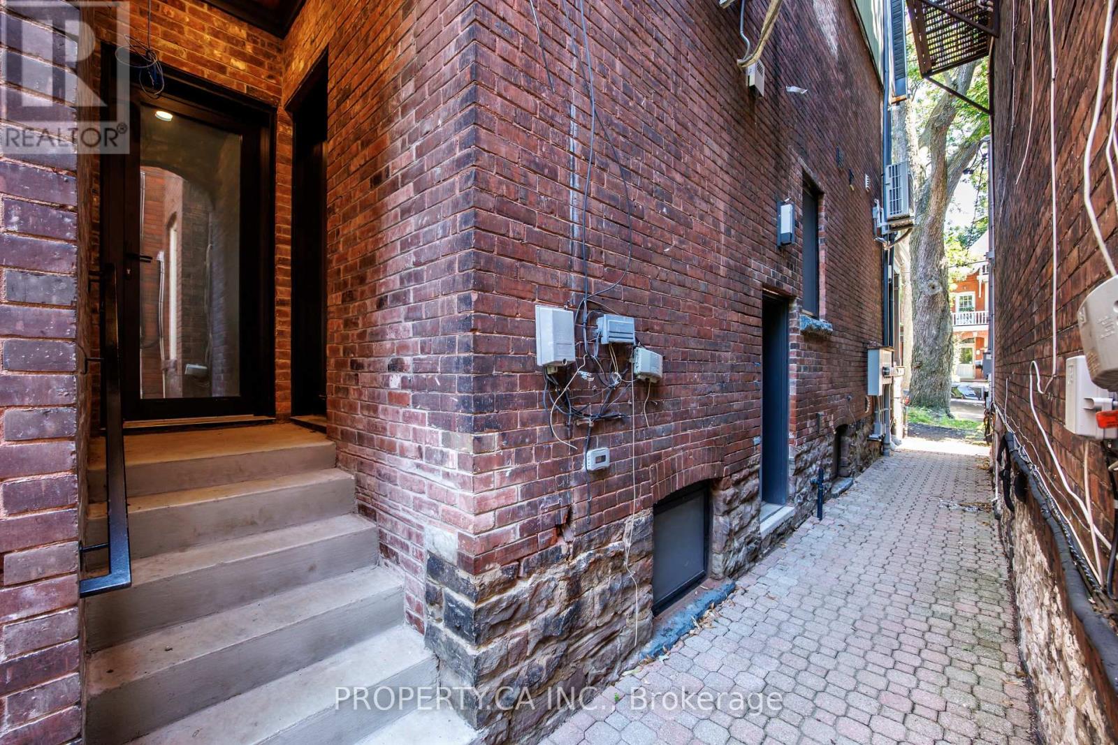 #main - 54 Cowan Avenue, Toronto (South Parkdale), Ontario  M6K 2N4 - Photo 2 - W13647898