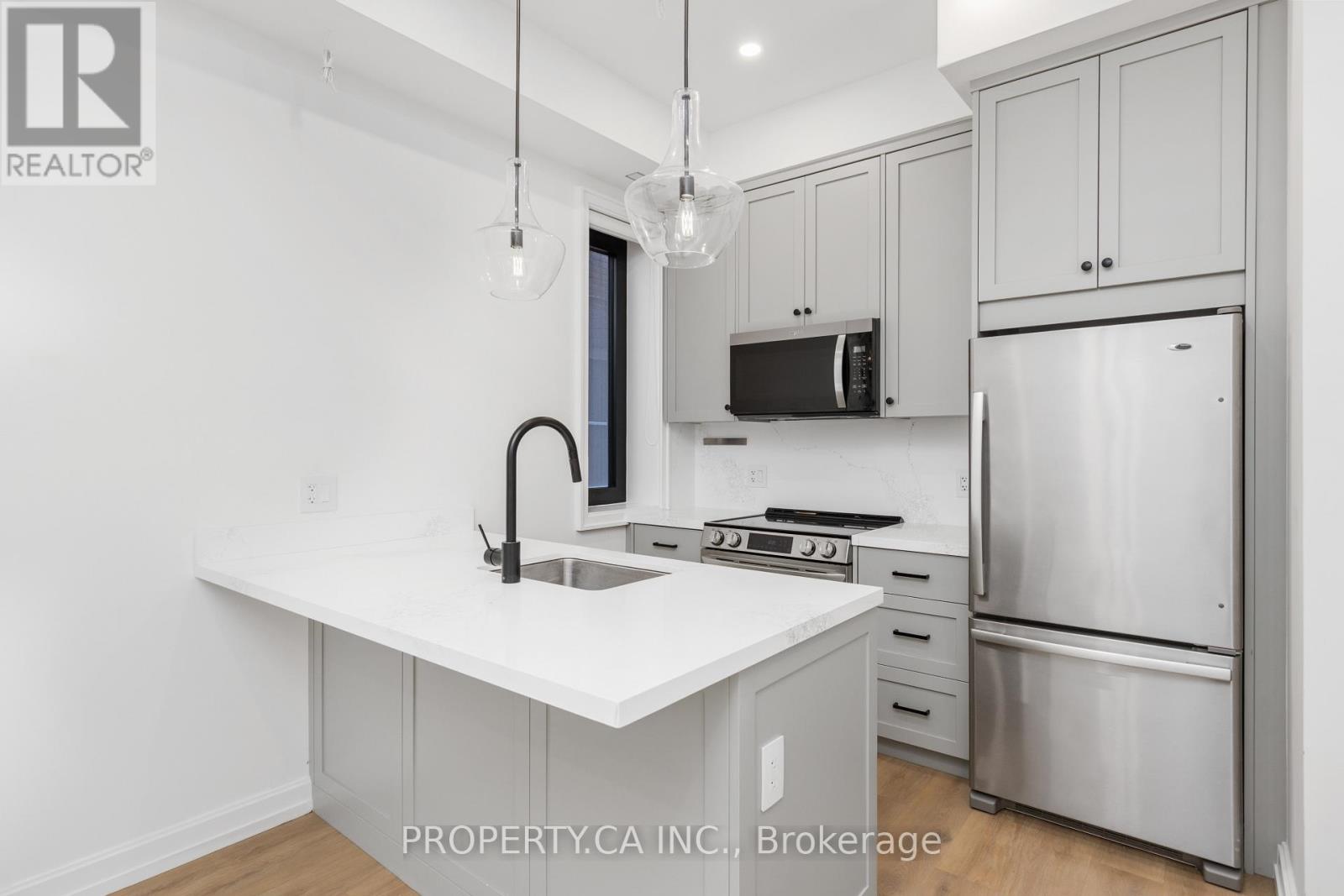 #main - 54 Cowan Avenue, Toronto (South Parkdale), Ontario  M6K 2N4 - Photo 6 - W13647898