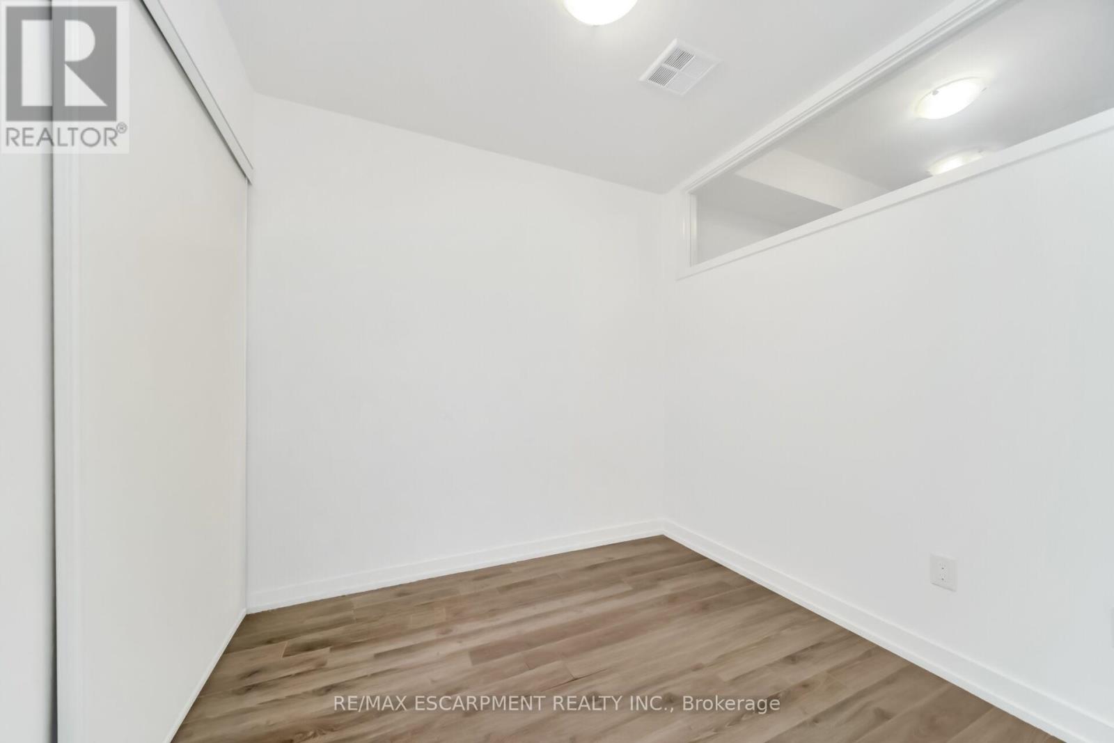 29 - 869 Wilson Avenue, Toronto (Downsview-Roding-Cfb), Ontario  M3K 0A4 - Photo 17 - W13647910