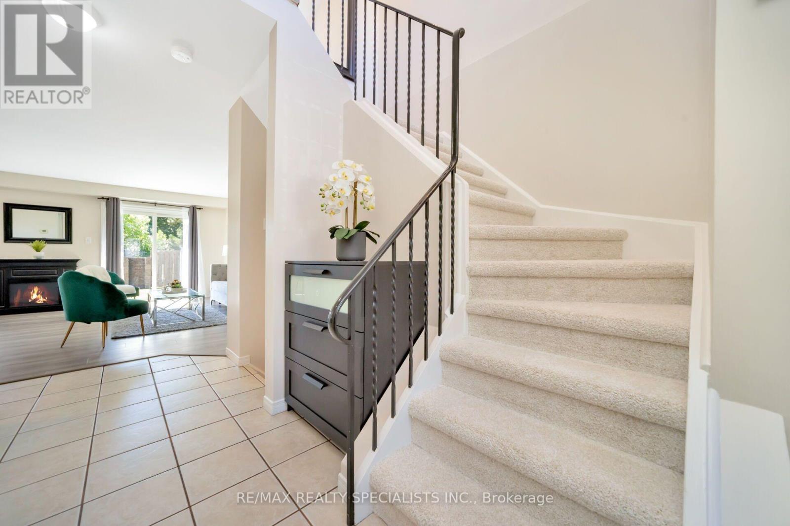155 Enderby Crescent, Brampton, Ontario  L6T 4C7 - Photo 17 - W13647176