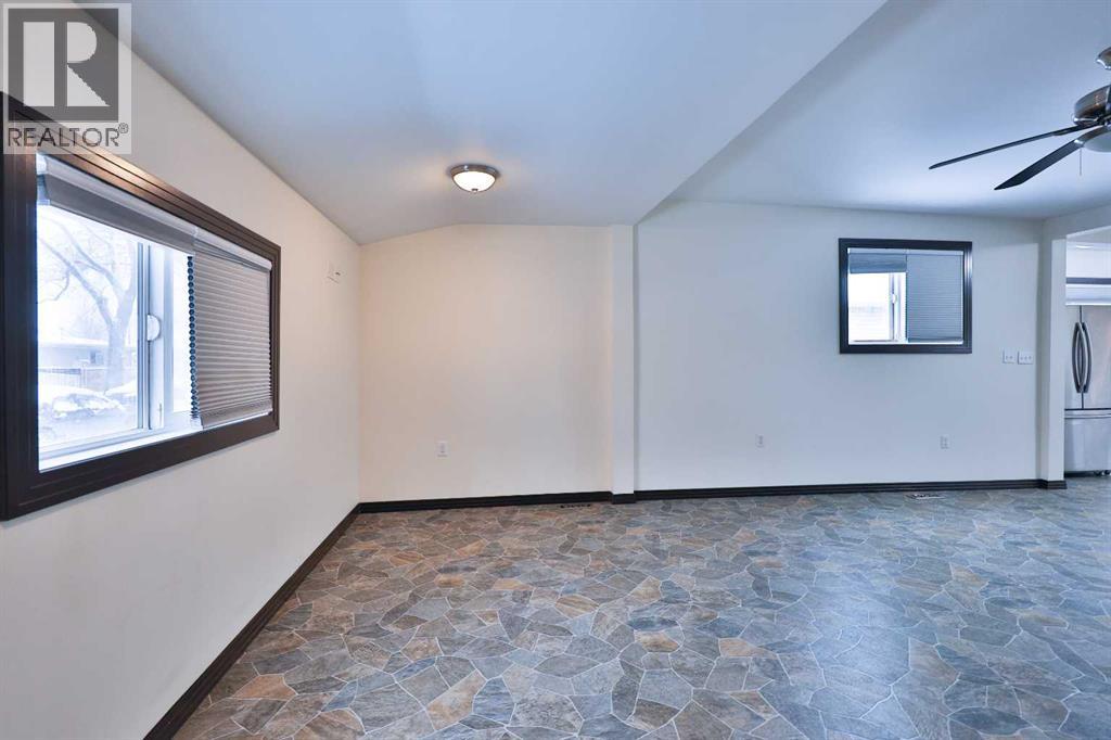 1817 1a Avenue  N, Lethbridge, Alberta  T1H 0A9 - Photo 7 - A2333075