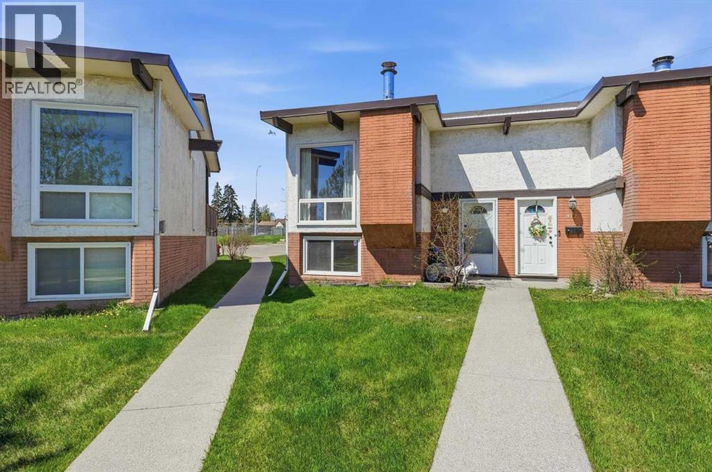 416 Pinemont Gate Ne, Calgary, Alberta  T1Y 2R6 - Photo 1 - A2310911