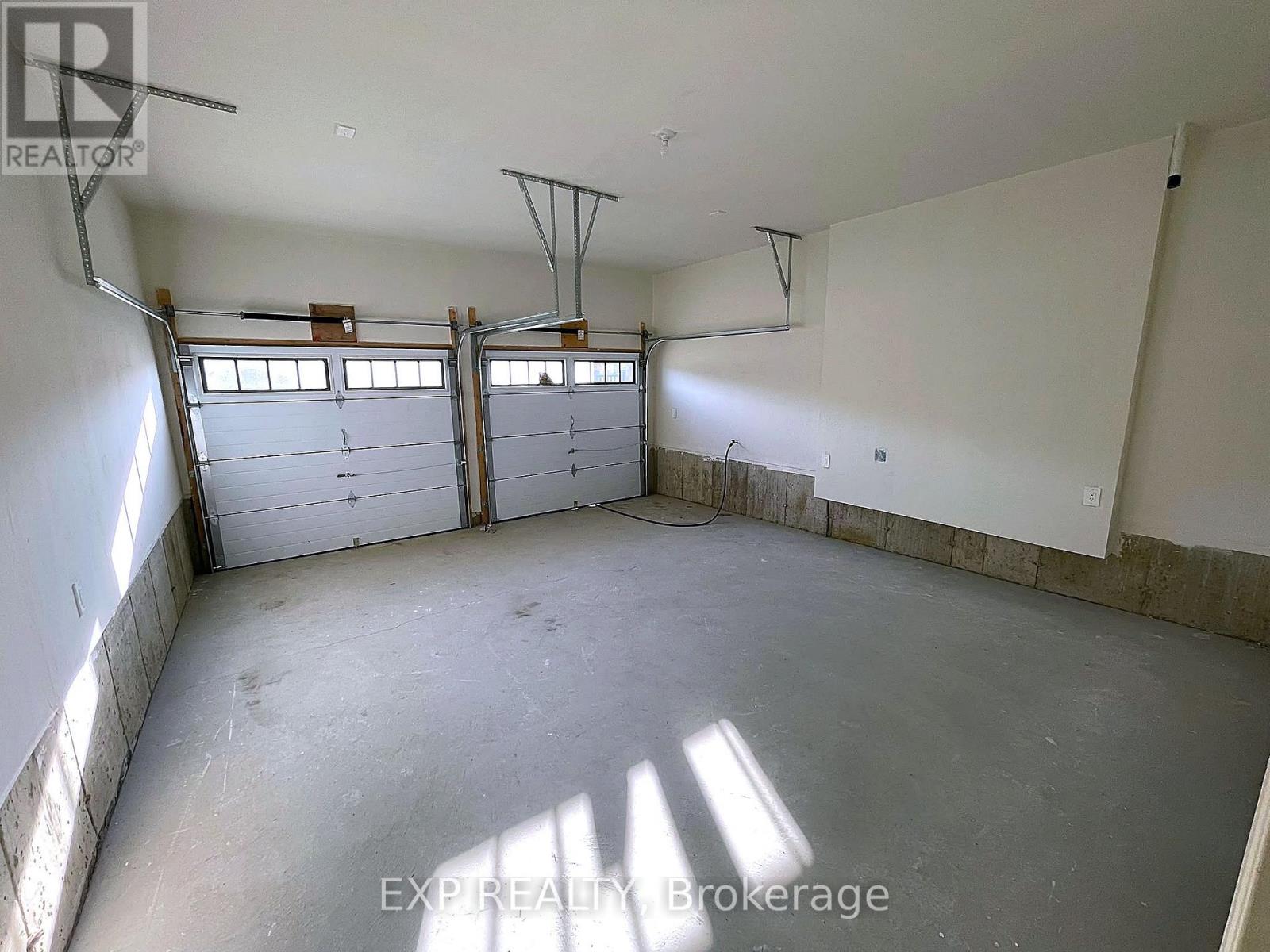 62 Donald Cameron Crescent, Clarington, Ontario  L1E 0M4 - Photo 3 - E13643976