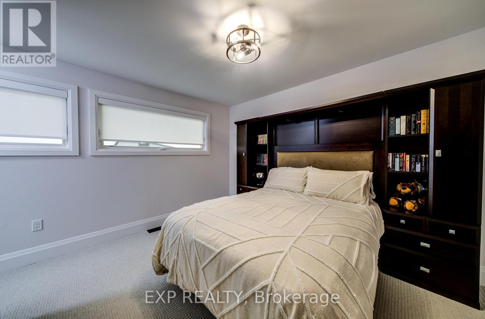 121 Sladden Court, Blue Mountains, Ontario  N0H 2P0 - Photo 34 - X13580024