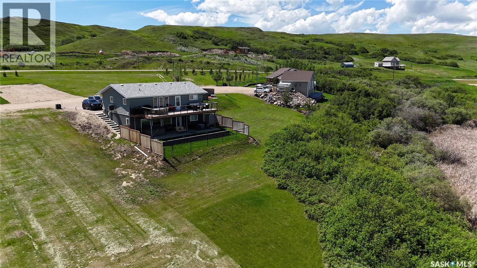 214 Hillcrest Place, Lac Pelletier, Saskatchewan  S0N 2Y0 - Photo 3 - SK031551