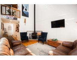 1540 TUNSTALL BOULEVARD, Bowen Island, British Columbia