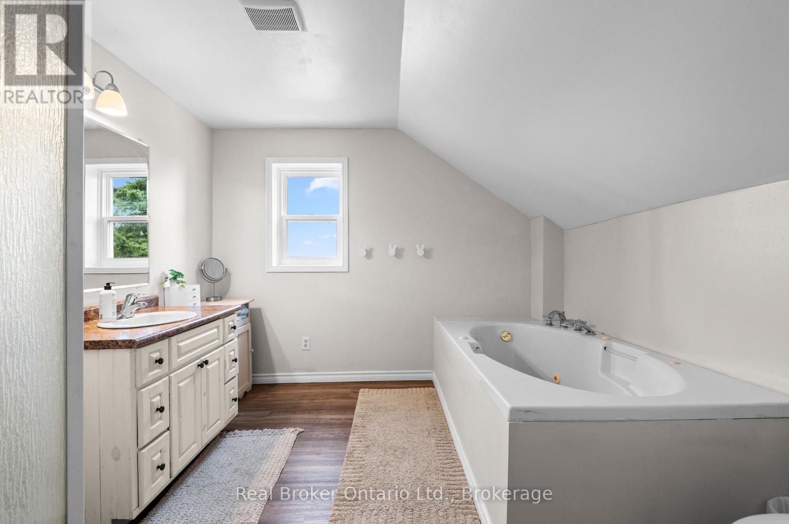 1 Wall Street, South Bruce, Ontario  N0G 2S0 - Photo 18 - X13647828