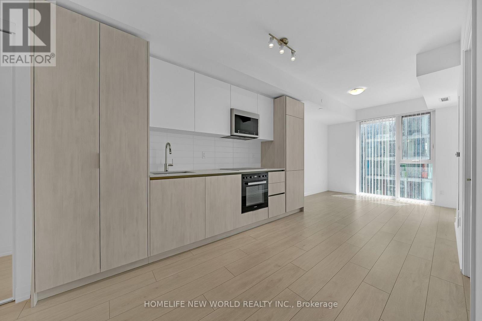 2012 - 400 King Street W, Toronto, Ontario  M5V 0X8 - Photo 2 - C13636286