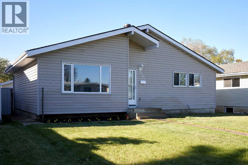 2501 13 Avenue N, Lethbridge, Alberta  T1H 4A4 - Photo 1 - A2307767