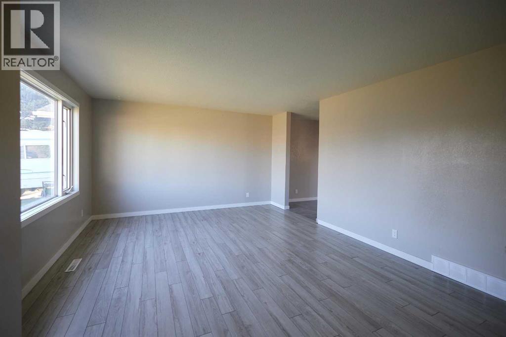 2501 13 Avenue N, Lethbridge, Alberta  T1H 4A4 - Photo 3 - A2307767
