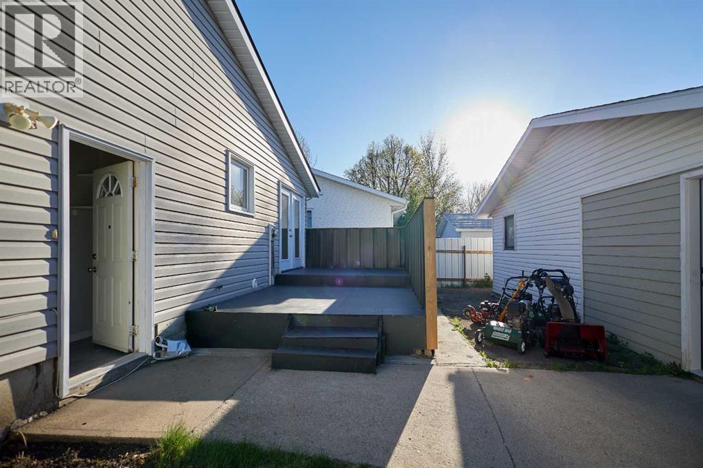 2501 13 Avenue N, Lethbridge, Alberta  T1H 4A4 - Photo 33 - A2307767