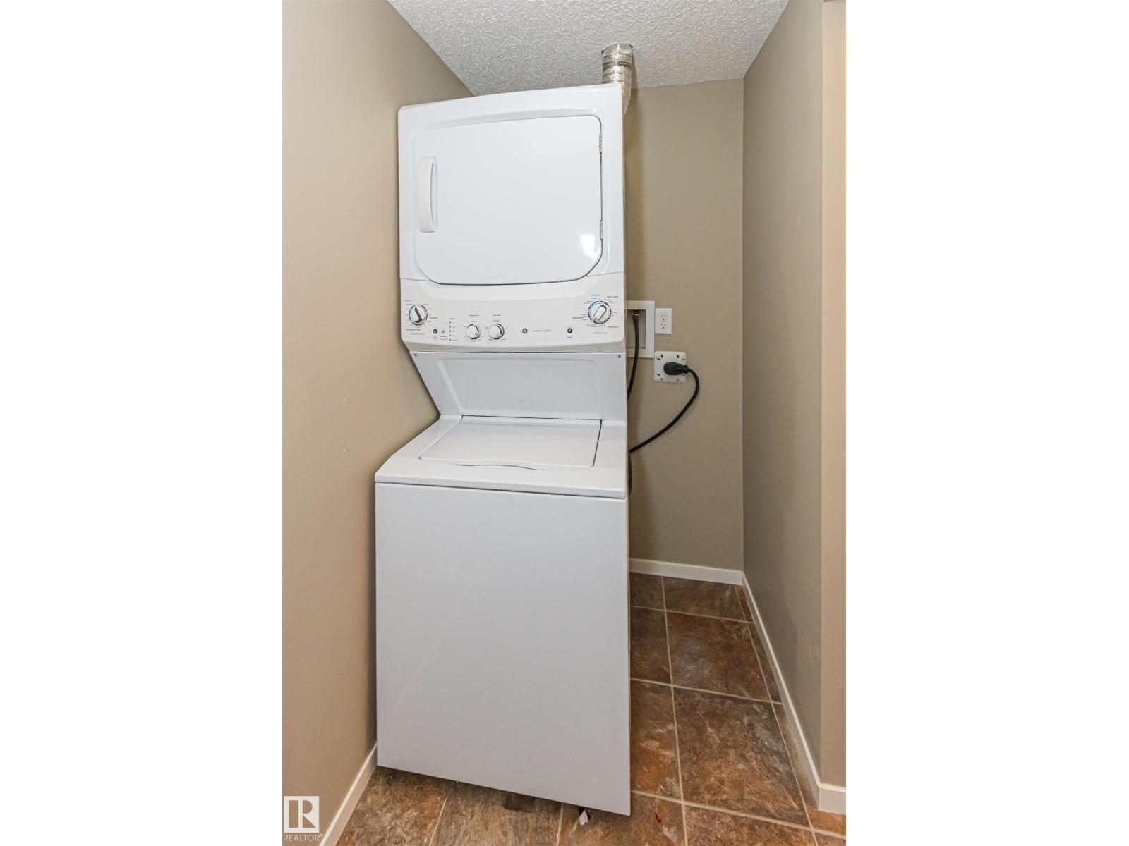 5816 Mullen Pl Nw, Edmonton, Alberta  T6R 0W3 - Photo 24 - E4502516