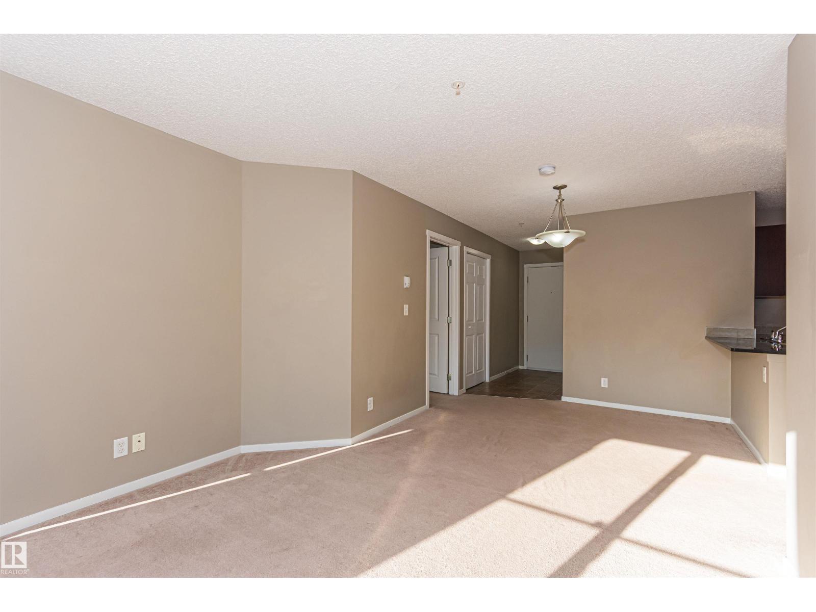 5816 Mullen Pl Nw, Edmonton, Alberta  T6R 0W3 - Photo 6 - E4502516