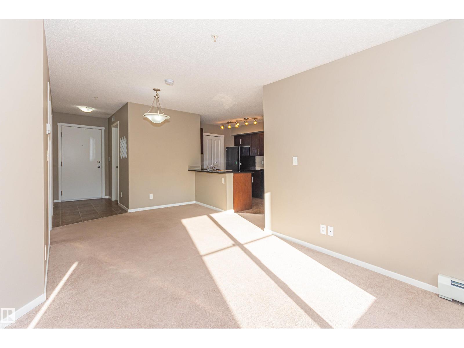 5816 Mullen Pl Nw, Edmonton, Alberta  T6R 0W3 - Photo 7 - E4502516