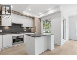 203 2268 E BROADWAY, Vancouver, British Columbia