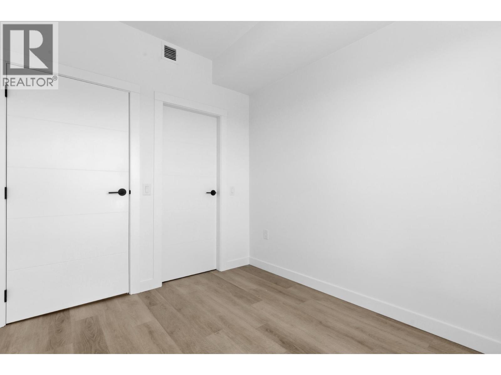 501 2268 E Broadway, Vancouver, British Columbia  V5N 0L2 - Photo 12 - R3153532
