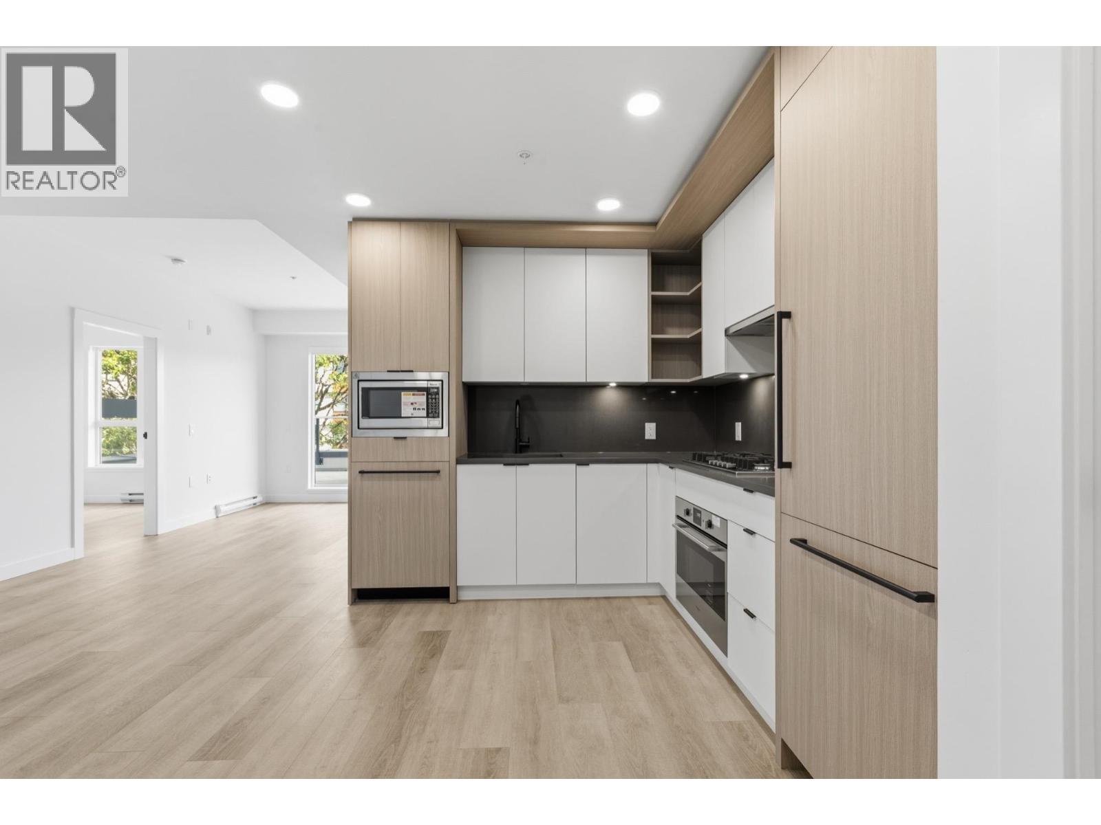 403 2268 E Broadway, Vancouver, British Columbia V5N 0L2 - Photo 3 - R3153527