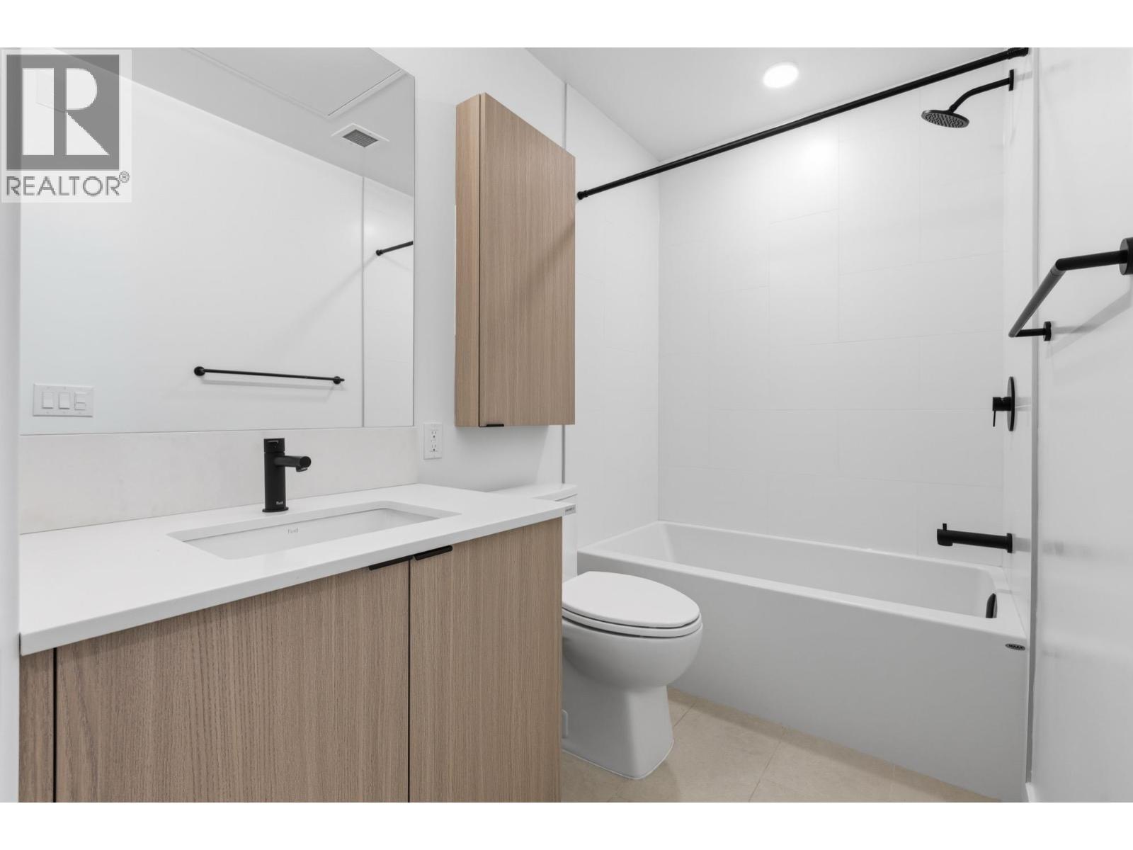 102 2268 E Broadway, Vancouver, British Columbia  V5N 0L2 - Photo 8 - R3153528