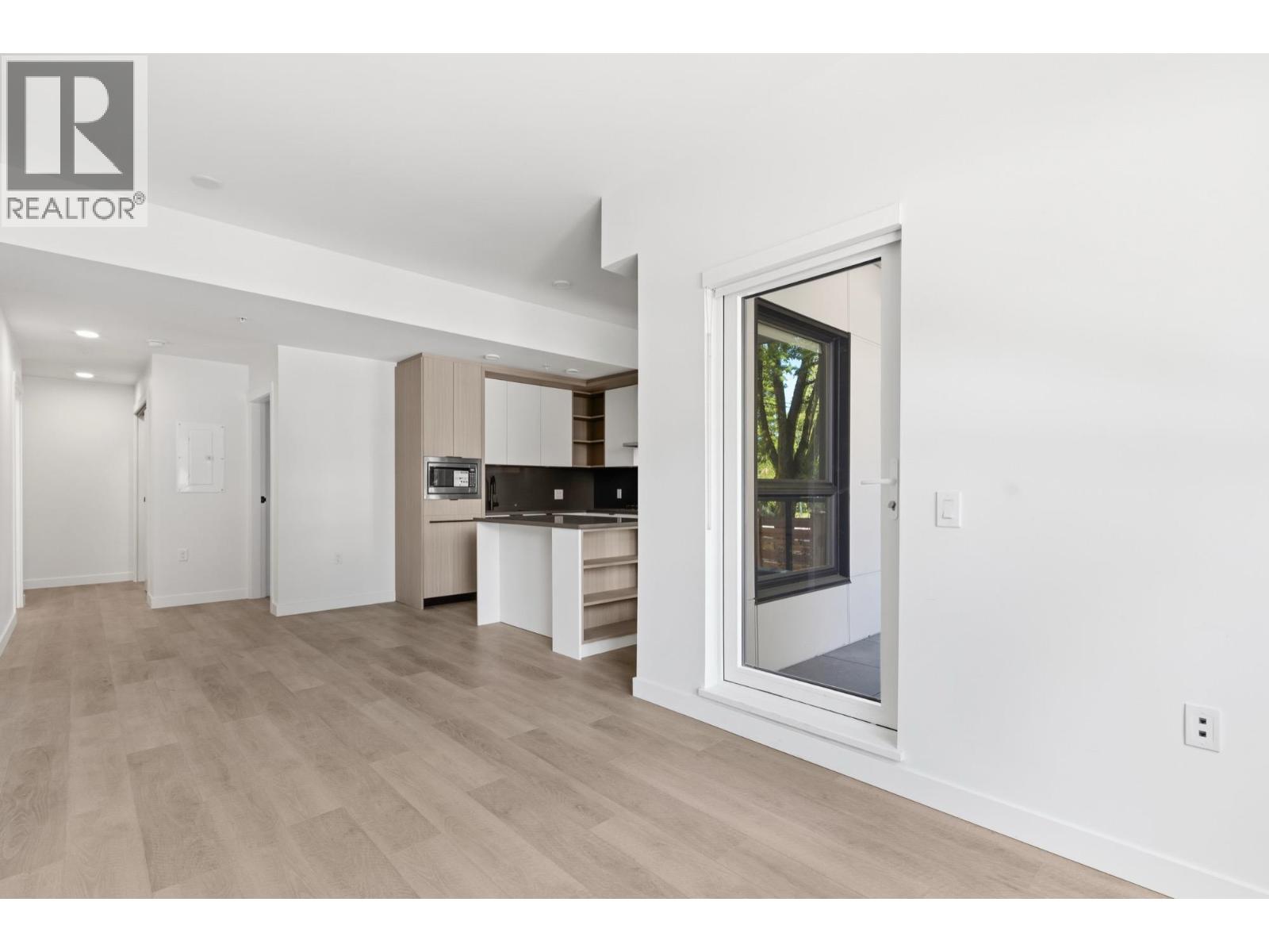 102 2268 E Broadway, Vancouver, British Columbia  V5N 0L2 - Photo 4 - R3153528