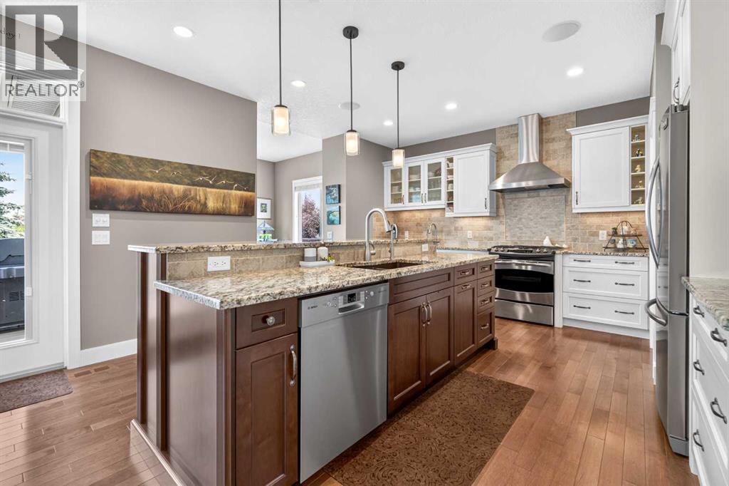 8 Monterra Cove, Cochrane Lake, Alberta  T4C 0G7 - Photo 8 - A2333865